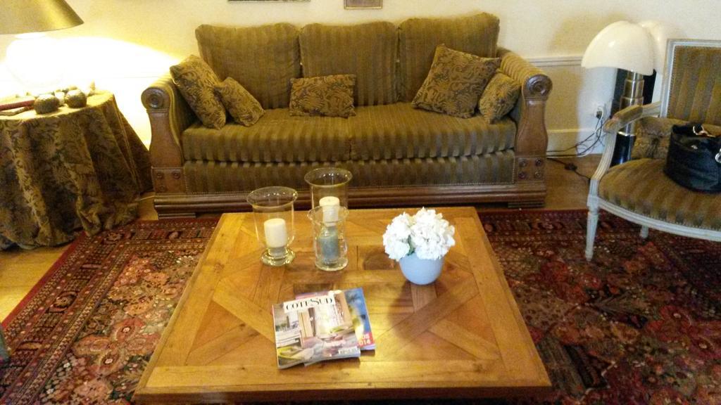 Maison Epellius Collonges-au-Mont-dʼOr Екстериор снимка